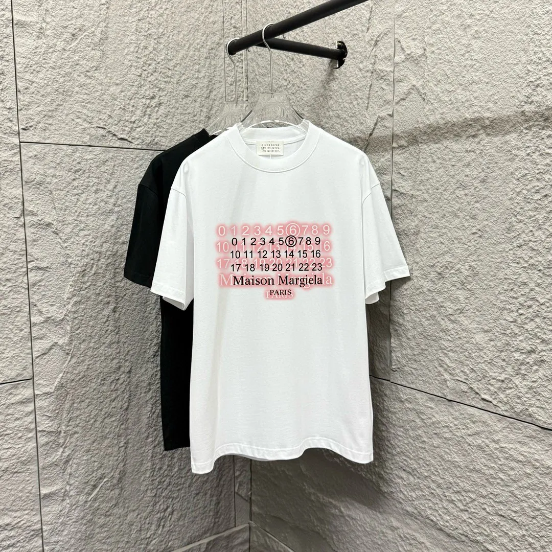 MM 6 * 2025 New Arrival T 300 Same Style ：Black White Size： S （90-130 ） M （120-150 ） L （140-165 ） XL （160-180 ） XXL （180-210 ）